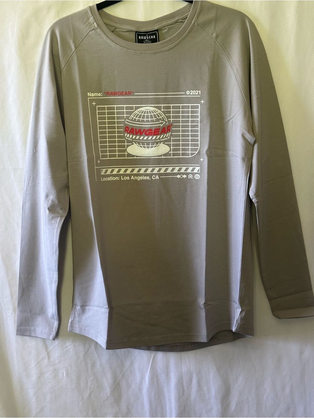 NWT Rawgear Gray Graphic Long Sleeve Athletic Shirt Men’s Small Streetwear